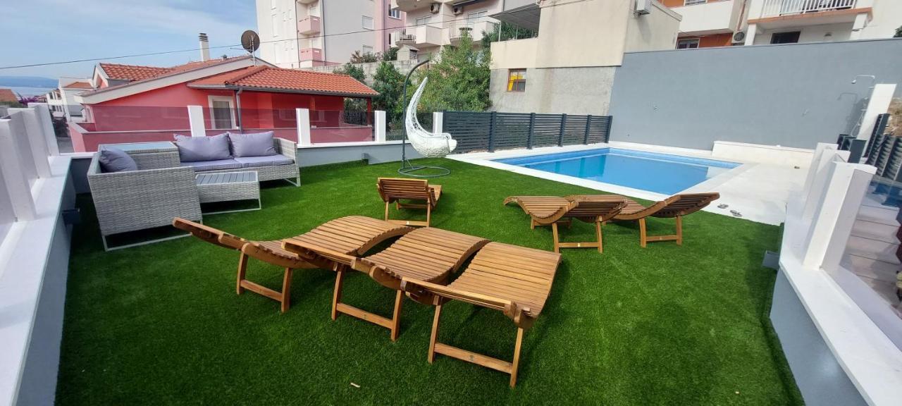 Nikola Appartement *